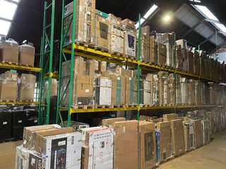 Ca. 33x Pallet Televisie's Samsung, LG, Philips, Hisense, Toshiba, Nok